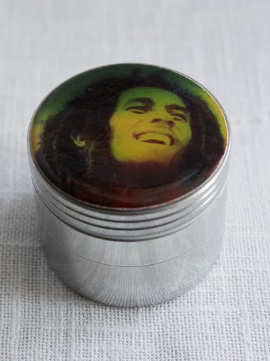 4 delige metalen grinder smiling Bob